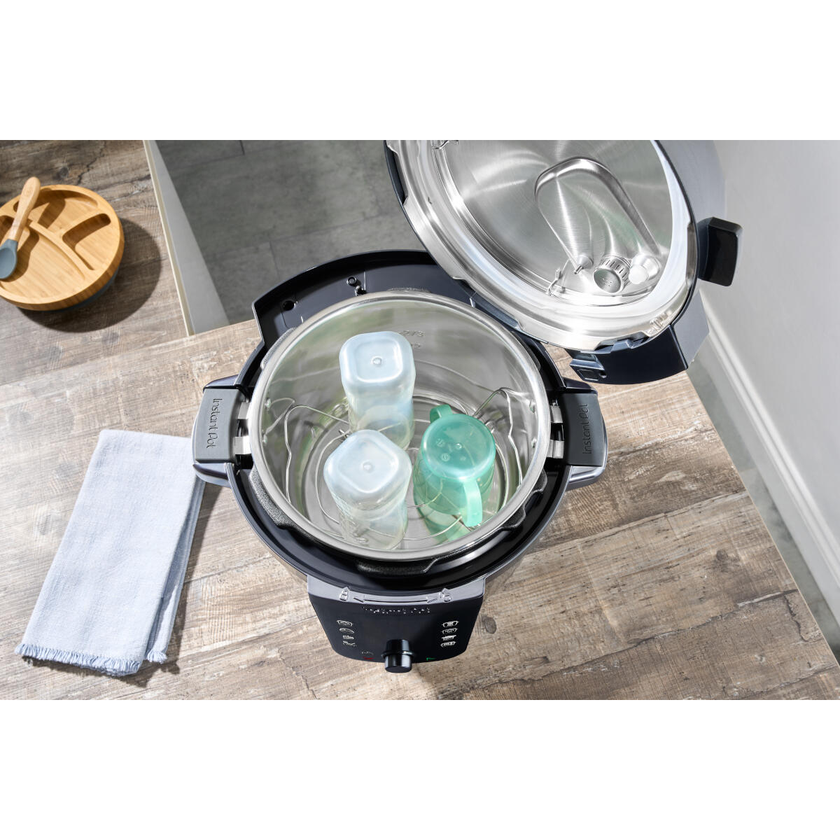 Instant Pot Pro WiFi 5.7L multi-cooker