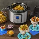 Instant Pot Duo Crisp 5.7L Multicooker [Beautiful Inside- Scratches]