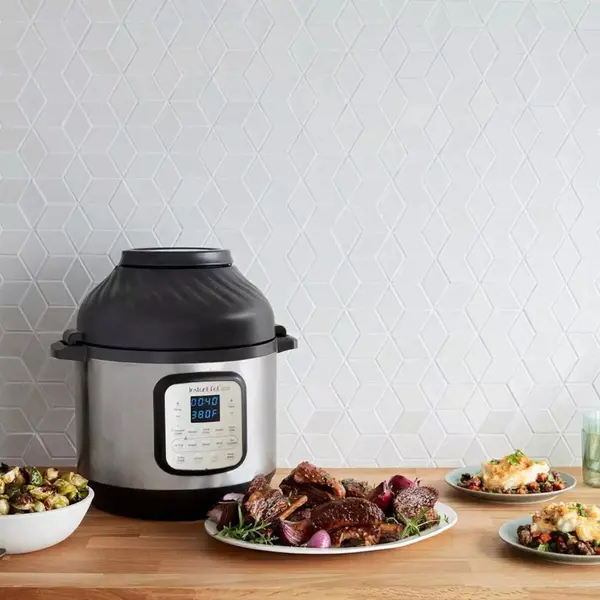 Instant Pot Duo Crisp 5.7L multi-cooker
